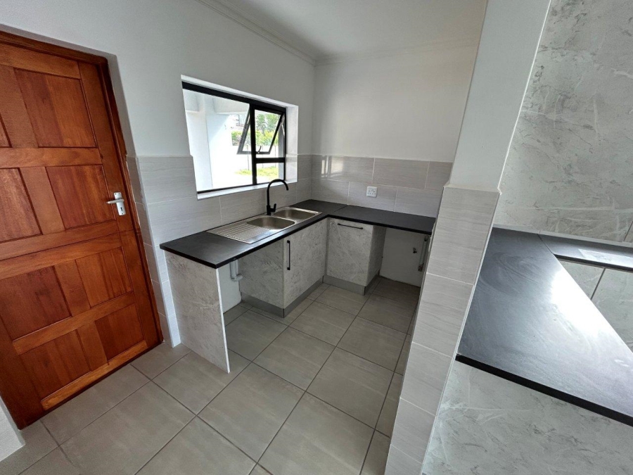 5 Bedroom Property for Sale in Wavecrest Eastern Cape